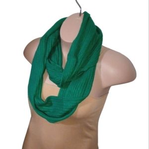 Green infinity scarf